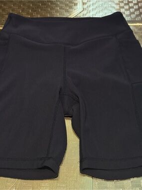 High-Rise Black Bike Shorts with Side Pockets